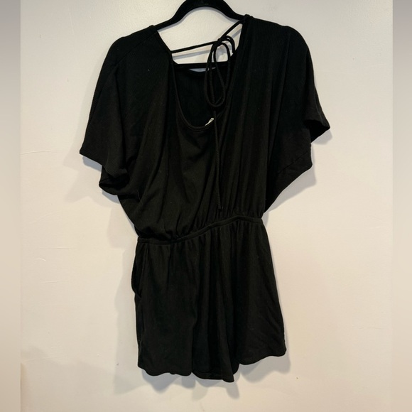 Black ribbed oversized romper - Picture 2 of 4
